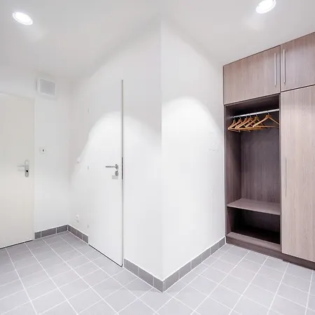 Gprooms *** - Pod Palackeho Vrchem Hotel